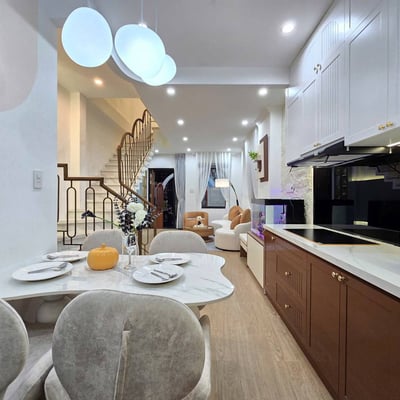 Miete eines modernen 3-stöckigen Hauses im Stadtteil Hai Chau, Da Nang, Vietnam